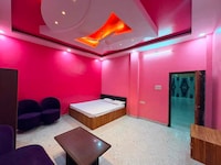 Spot on Pink Cityy Banquet 