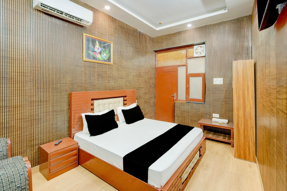 HOTEL O TIRUPATI, Meerut, Meerut
