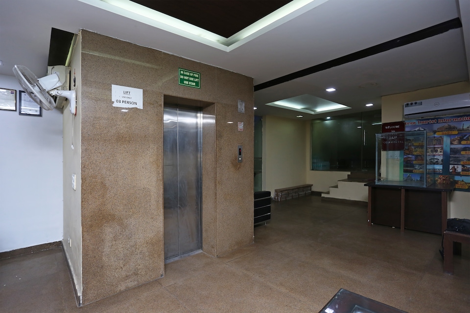 OYO 15096 Hotel Stay International, Airport Delhi, Delhi Transit