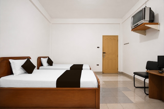 Hotel O near RS Awal Bros Sudirman formerly Flora Hotel