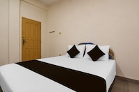 Hotel O near RS Awal Bros Sudirman formerly Flora Hotel