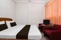 Hotel O near RS Awal Bros Sudirman formerly Flora Hotel