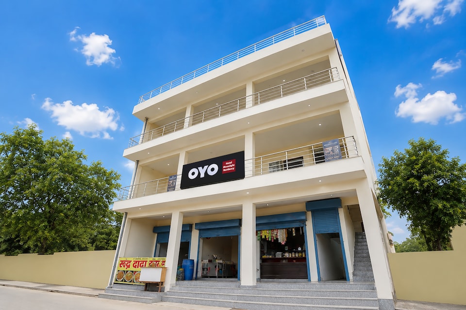 Hotel O Moonlight Residency , Noida Expressway SEZ, Noida