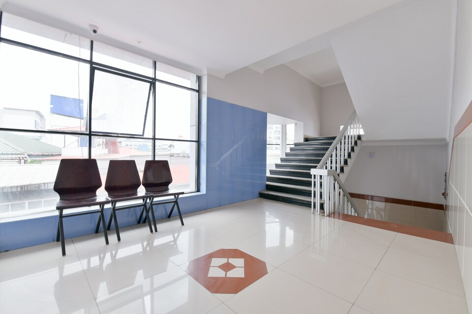 OYO 15099 न्यू क्वींस रेजीडेंसी, MG Road Kochi, कोच्चि