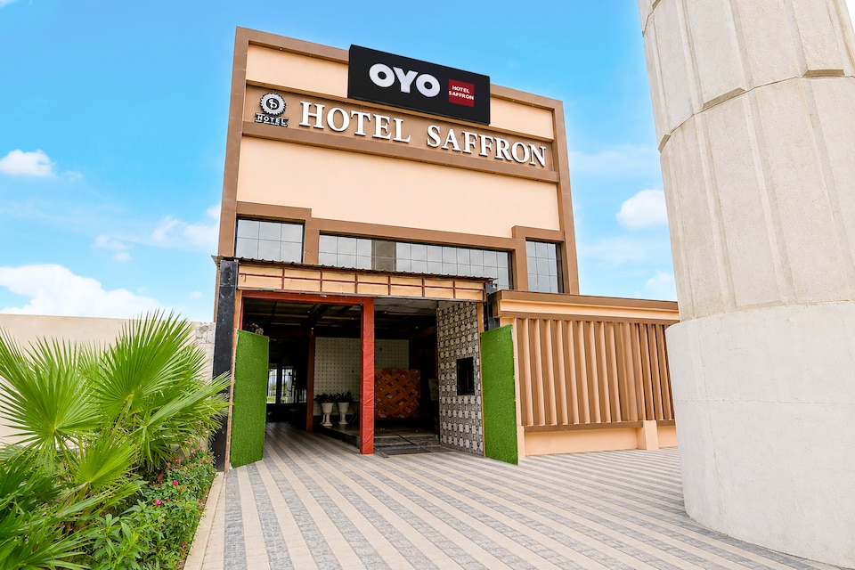 HOTEL O SAFFRON , Meerut, Meerut