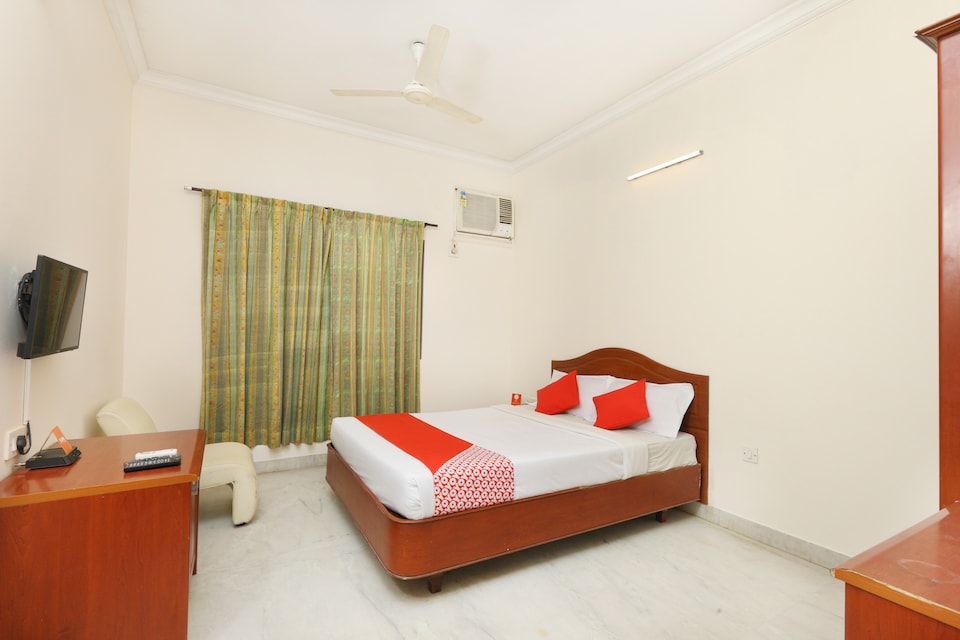 OYO 15101 Hotel Royal Paris, Central Chennai, Chennai
