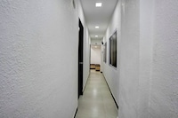 Collection O Santacruz Metro Station Formerly MKN House