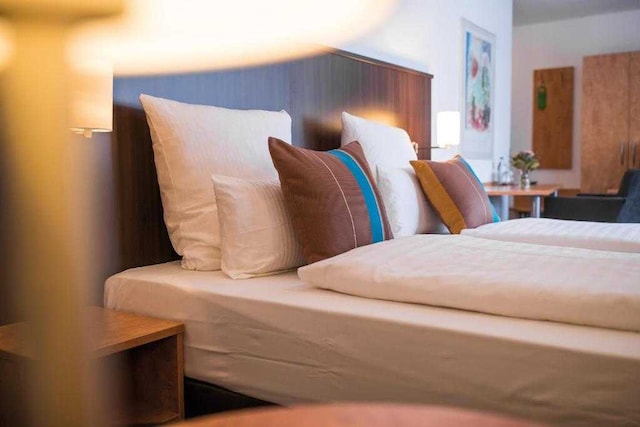 Stuttgart Großbettlingen Hotel by Belvilla