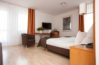 Stuttgart Großbettlingen Hotel by Belvilla