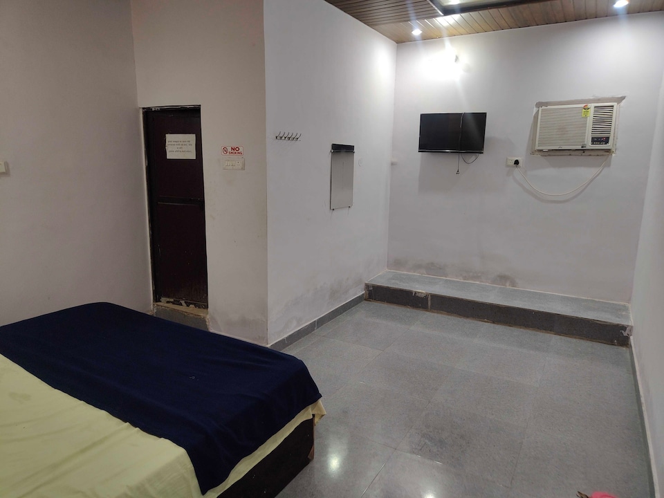 Hotel O Vista Grand, IIT Kanpur, Kanpur