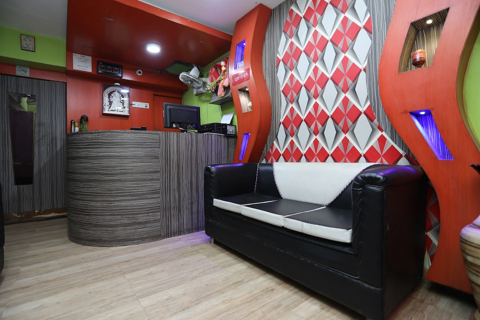 Hotel O LVY Hotel, VIP Road Kolkata, Kolkata