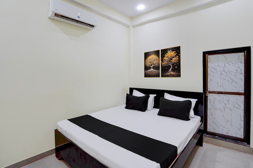 Spot on Highway Guest House , Sultanpur, Sultanpur