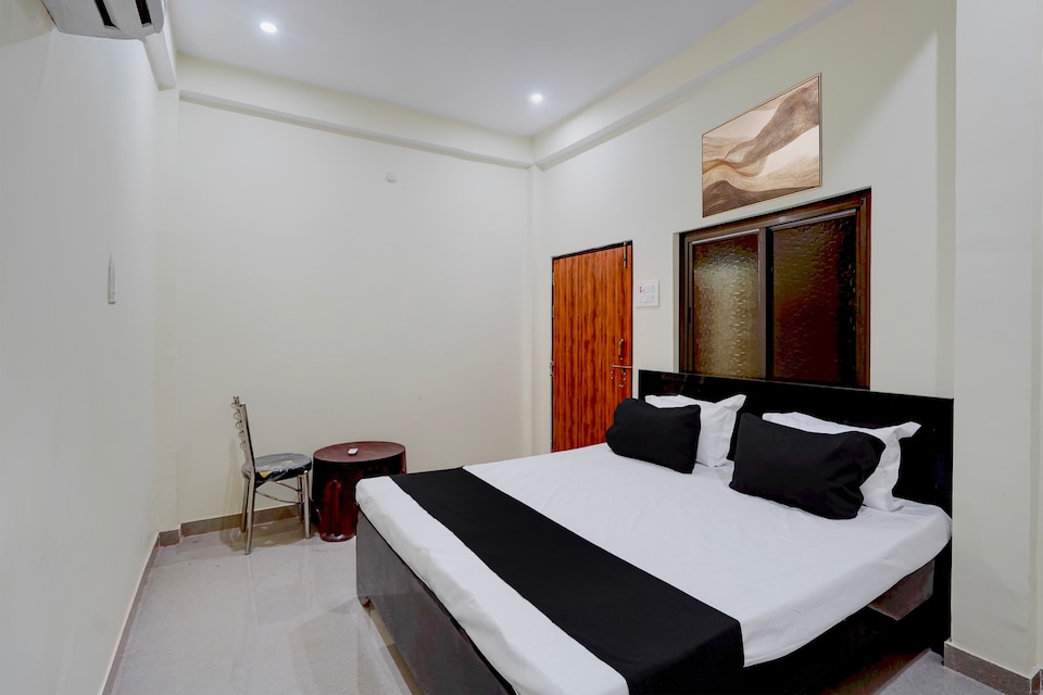Spot on Highway Guest House , Sultanpur, Sultanpur