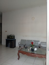 Hotel O near Jakarta International Velodrome formerly Wisma Lamida
