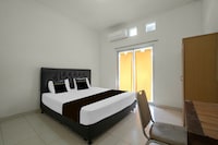 Hotel O near Jakarta International Velodrome formerly Wisma Lamida