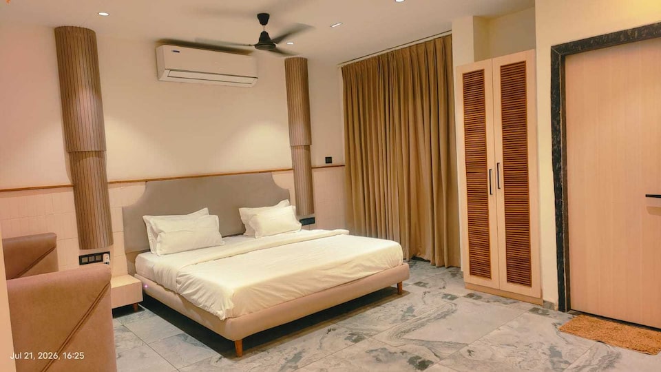 Hotel O Mountree , Hamidia Road Bhopal, Bhopal