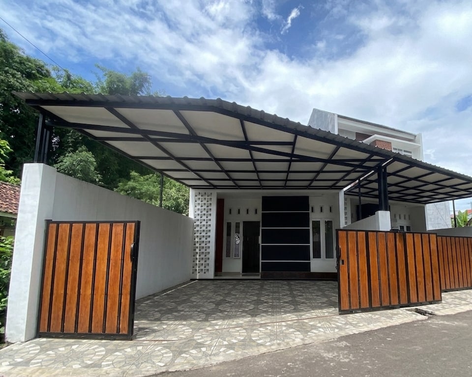 OYO 95348 Kost Baituna Syariah, Singosari, Malang