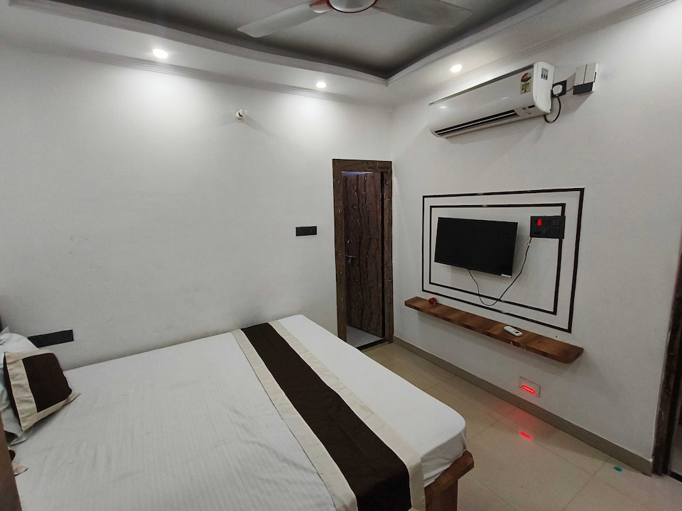 Hotel O The Royal Imperial , Chapra, Chapra