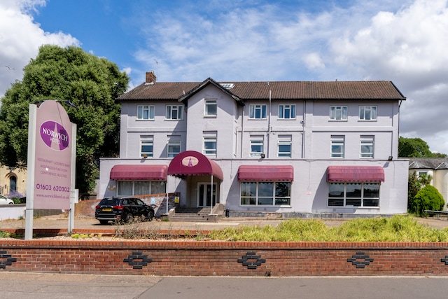 Norwich Central Hotel- Near Norwich Train Station & Carrow Road Stadium