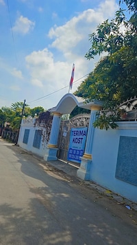 Hotel O near Mitra Plumbon Hospital formerly Guesthouse Pondok JK