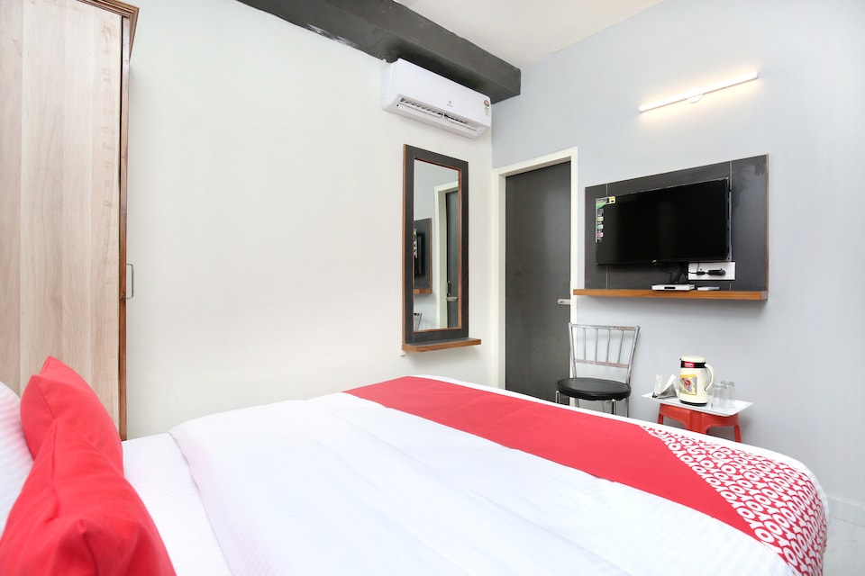 OYO 15143 Hotel Redstone, Mohali, Mohali