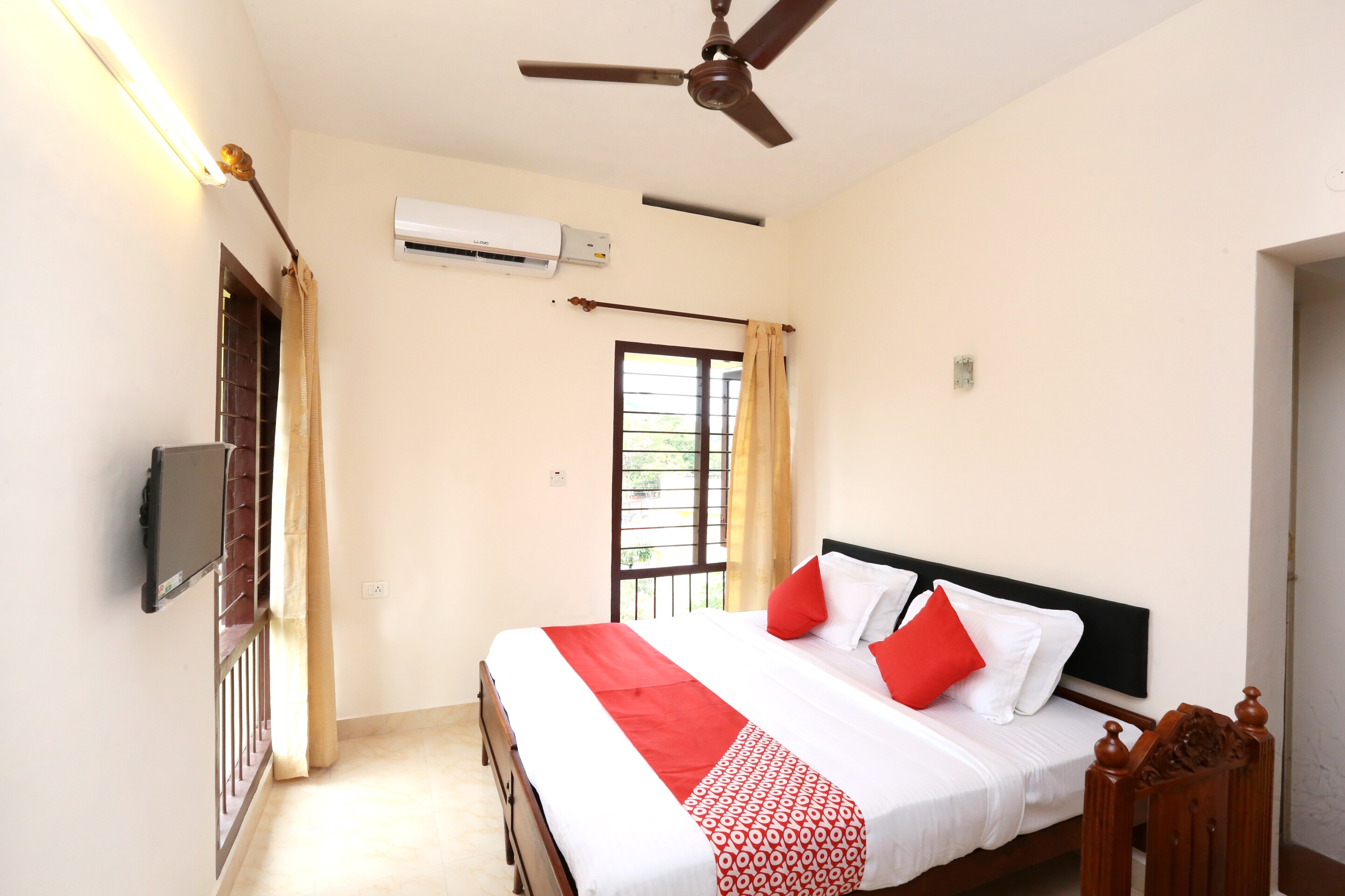 Hotels Trivandrum International Airport  Trivandrum Starting    712