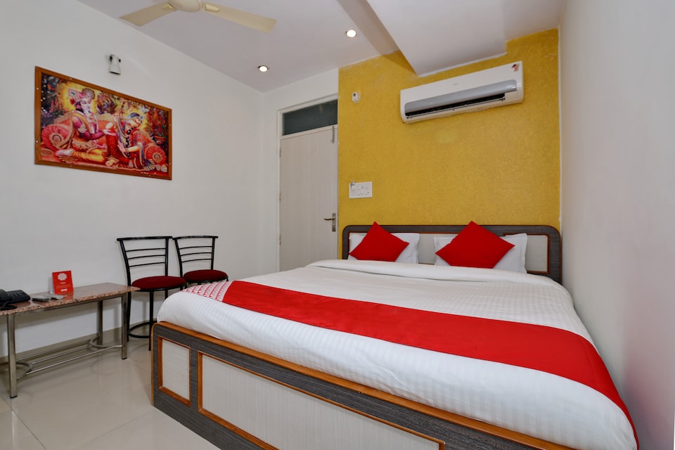 OYO 15164 Hotel Shree Radhey, Jodhpur North, Jodhpur