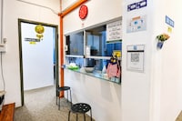 OYO 91361 HR Inn Resthouse Services