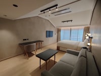  Hotel Samrat