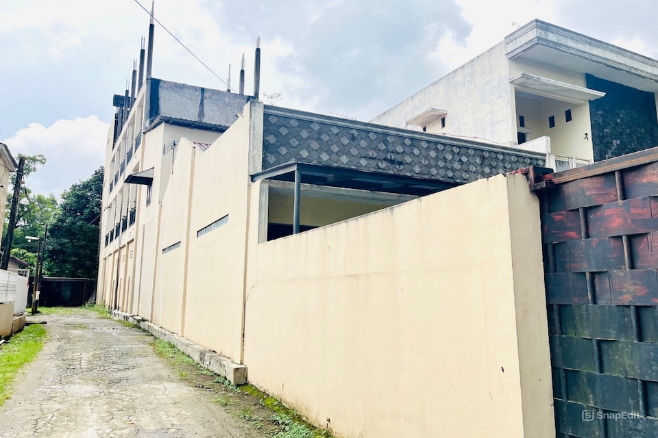 Hotel O near Universitas Sumatera Utara formerly Golden Cempaka Guest House, Medan, Medan