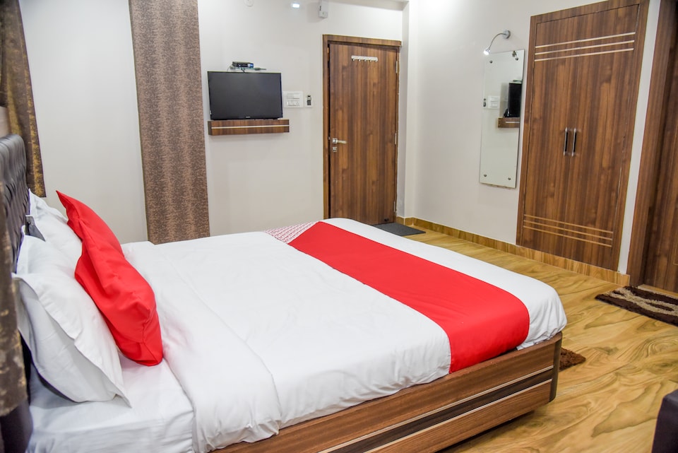 OYO 15167 Aashtha Inn, Transit Vizag, Visakhapatnam