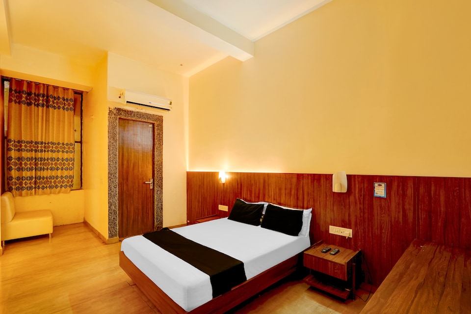 Hotel O KEASARIYA SWEETS, Meerut, Meerut