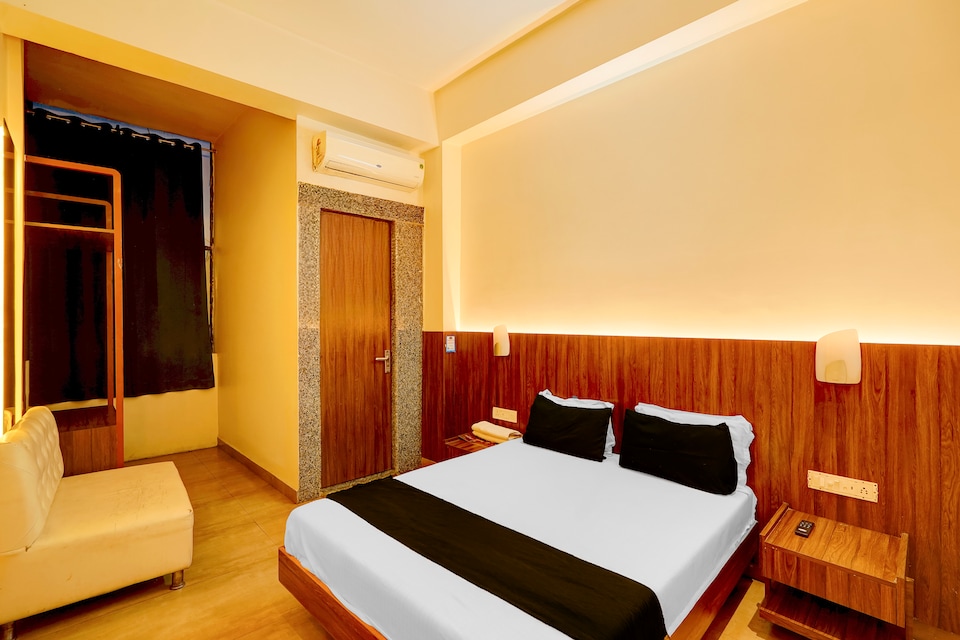 Hotel O KEASARIYA SWEETS, Meerut, Meerut