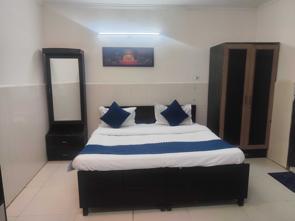 Hotel O Shubham Palace , Okhla Jasola Delhi, Delhi