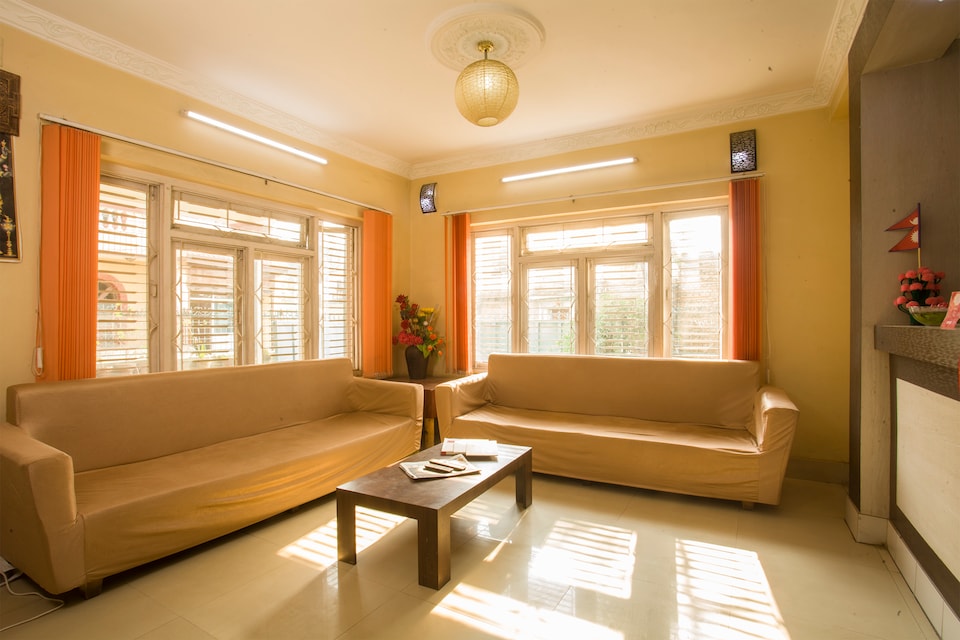 OYO 145 Sirahali Khusbu Hotel &Lodge, Gaushala Kathmandu, Kathmandu