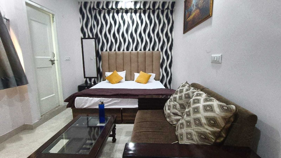 Hotel O Rooftop Inn , Okhla Jasola Delhi, Delhi
