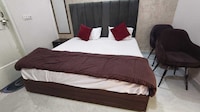 Hotel O Rooftop Inn 