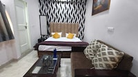Hotel O Rooftop Inn 