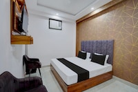Hotel O Rooftop Inn 