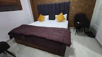 Hotel O Rooftop Inn 