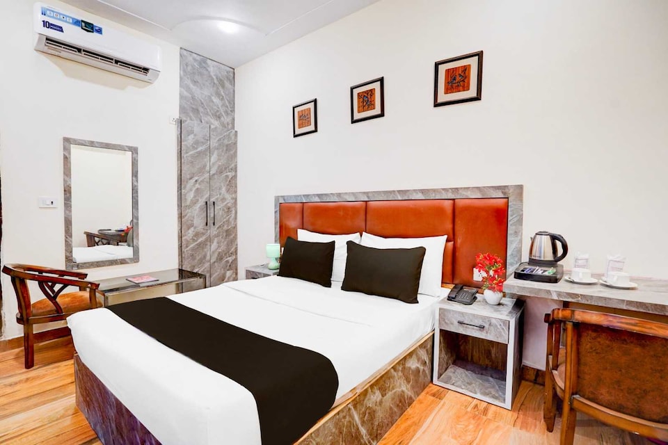 Hotel O Indirapuram Premium , Indirapuram Ghaziabad, Ghaziabad