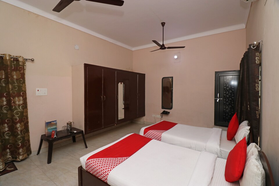 Flagship Chandra Prabha Guest House, Sigra, Varanasi