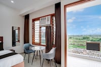 HOTEL O RED TREE