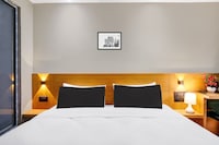Hotel O Kahilipara Guwahati Formerly Nirvis Grand