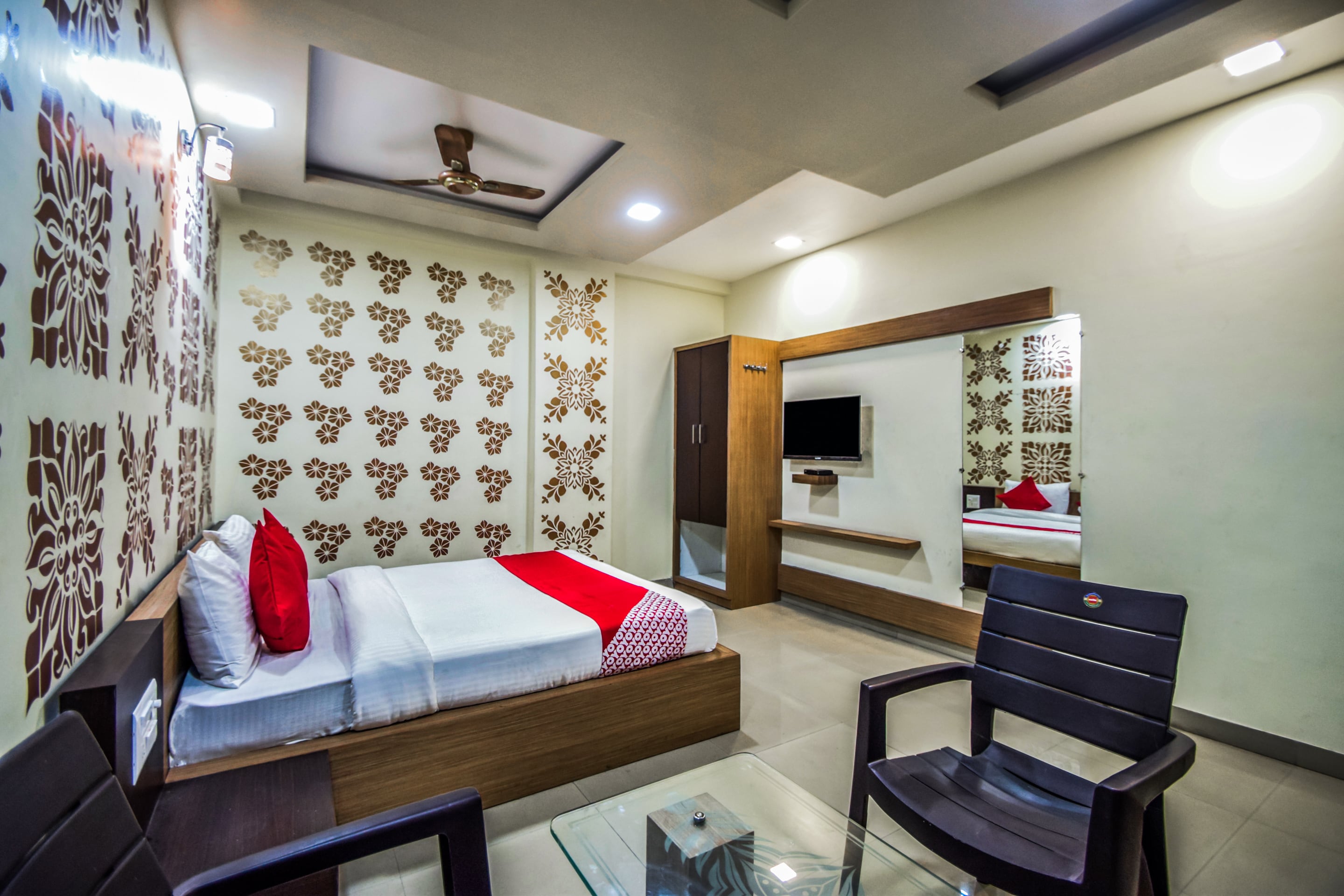oyo-flagship-15180-kavita-inn-flagship-mount-abu-book-957-oyo