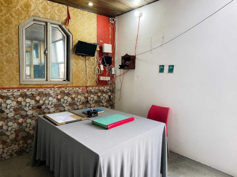 Hotel O Moon Light, Maudaha, Maudaha