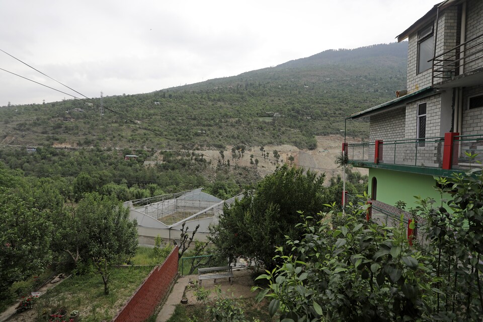 OYO Home 15182 Blossom Studio Rafting Point, Kullu, Kullu