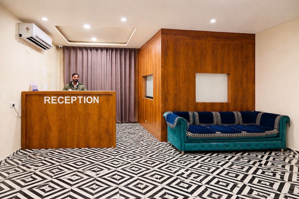 Hotel O ARADHYA GALAXY, Vikas Nagar Lucknow, Lucknow