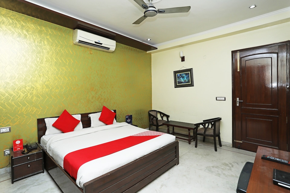 OYO 15184 Dev Palace, HUDA CENTRE 1, Gurgaon