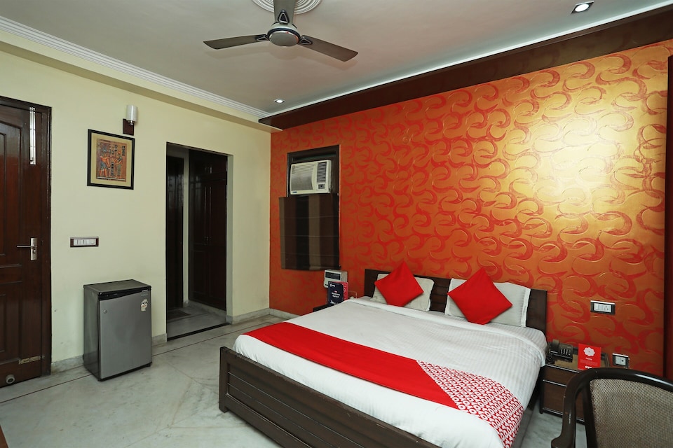 OYO 15184 Dev Palace, HUDA CENTRE 1, Gurgaon